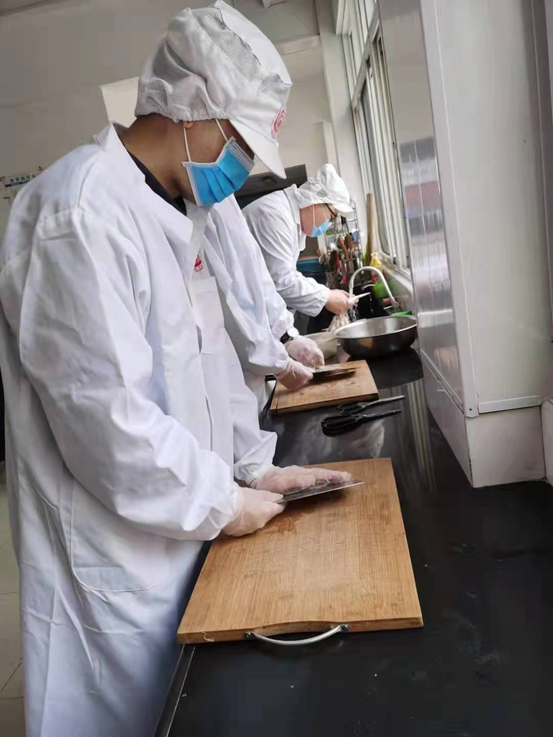 工作圖片2.jpg 工作圖片2.jpg